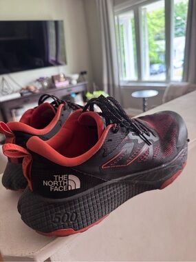The North Face AltaMesa 500 Men's Black & Red Trail Running Shoes, size 12
